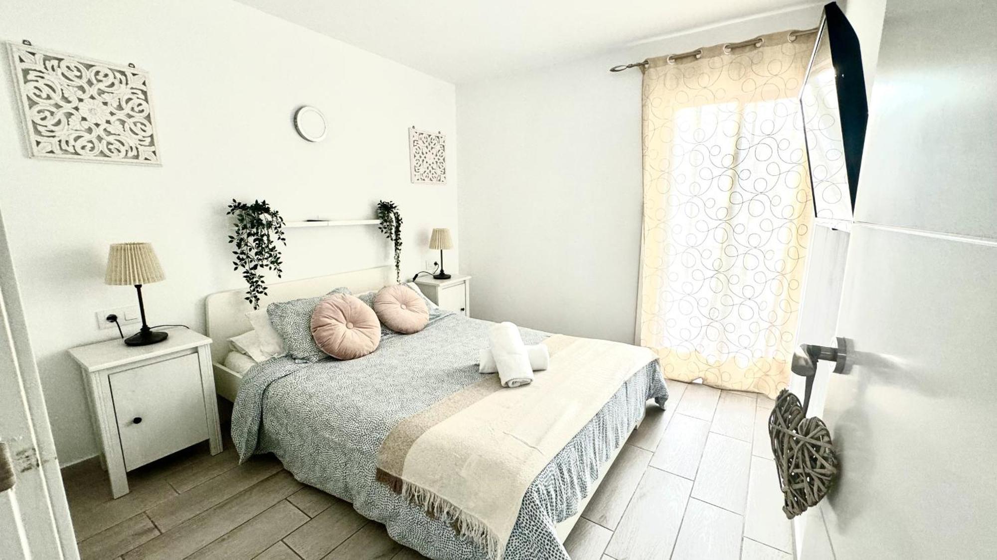 Sur Y Sol Junto Al Mar By Deihu Experiences Apartment Los Cristianos  Exterior photo