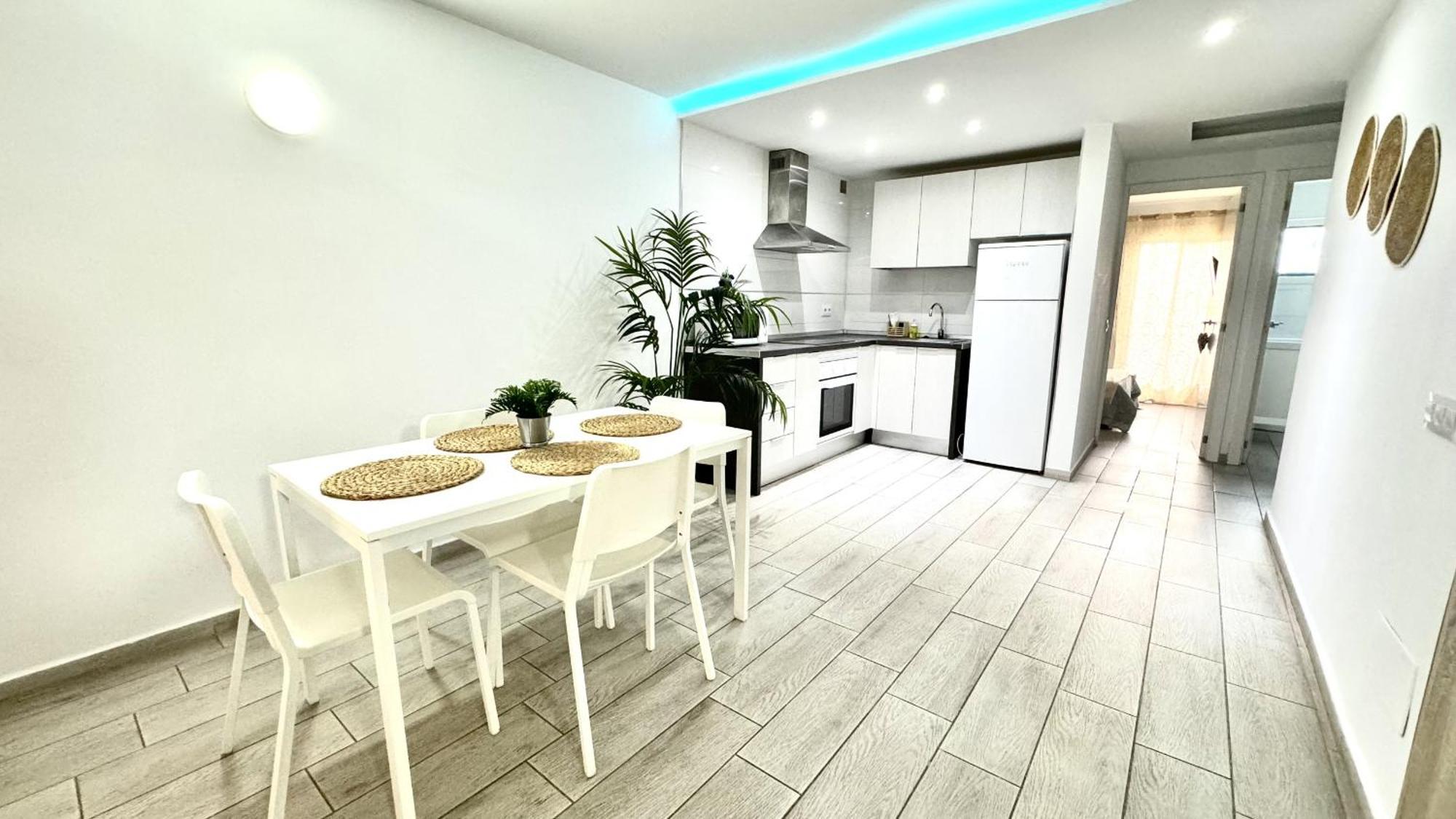 Sur Y Sol Junto Al Mar By Deihu Experiences Apartment Los Cristianos  Exterior photo